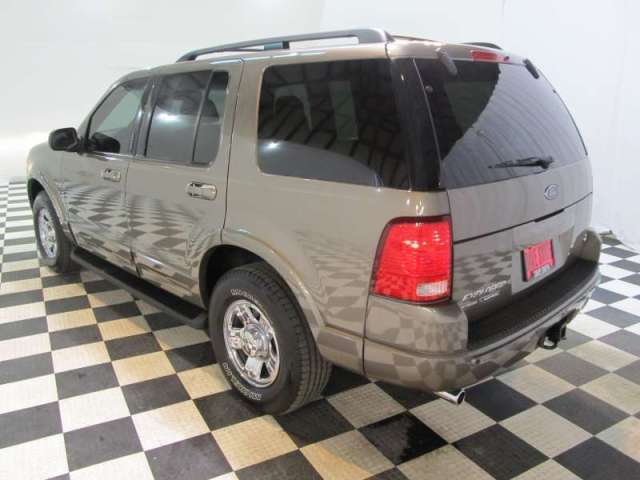 Image 12 of LIMITED 4X SUV 4.6L…