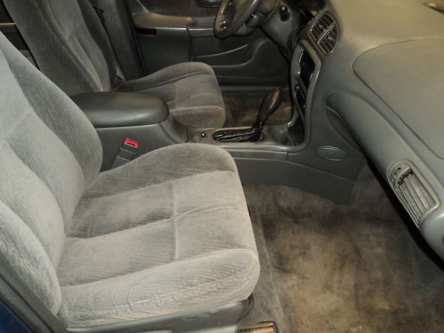 Image 15 of Sedan GX 2nd Row Bench…