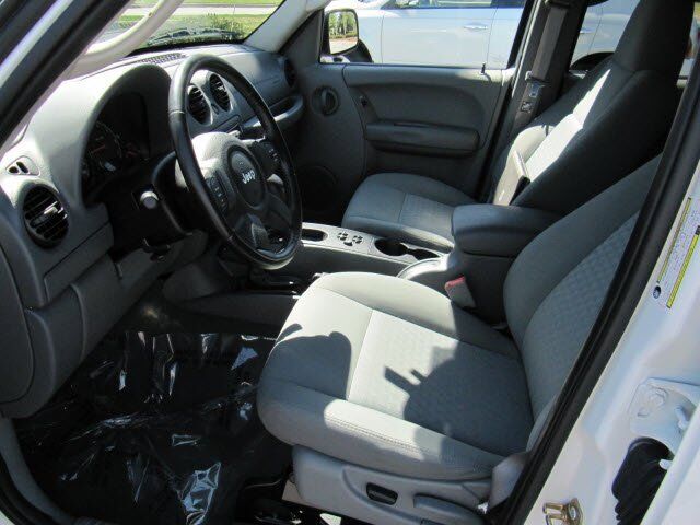 Image 8 of Sport SUV 3.7L CD 4X4…
