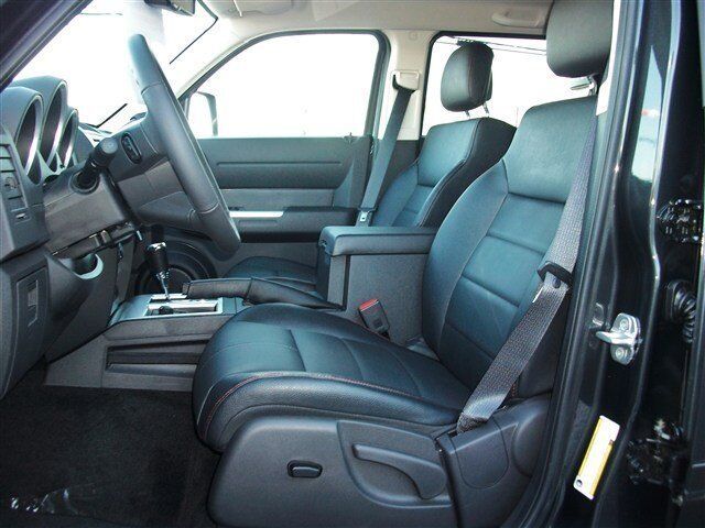 Image 7 of Shock New SUV 4.0L CD…