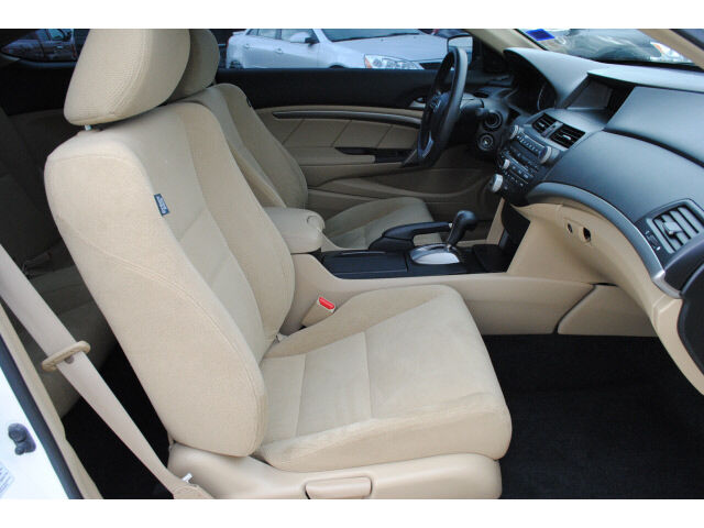 Image 15 of EX Coupe 2.4L Multi-Function…