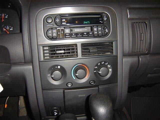 Image 15 of Laredo SUV 4.7L 4X4…