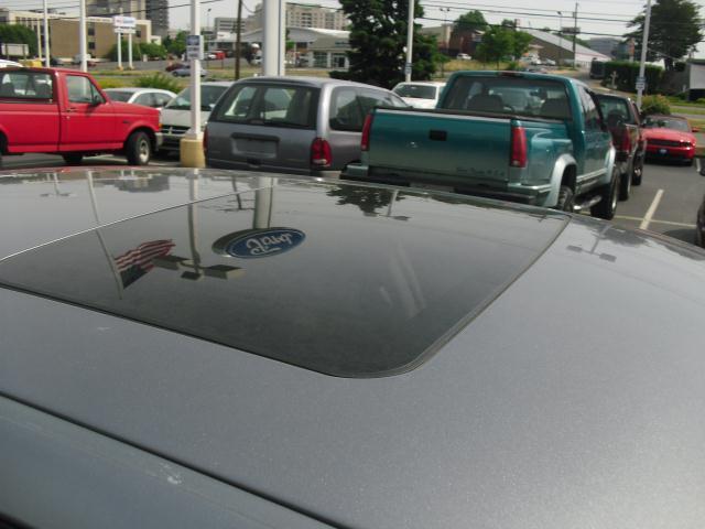 Image 16 of 2006 Chrysler 300C Limited…