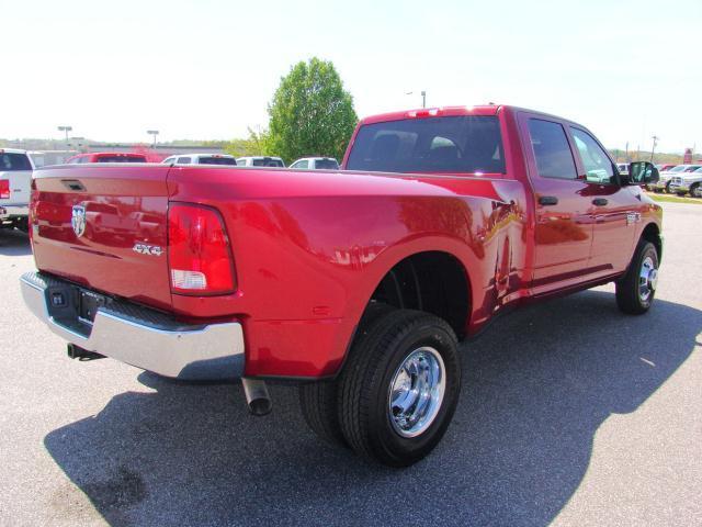 Image 16 of 11 RAM 3500 4WD 4DR…