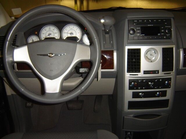 Image 11 of Touring 3.8L CD Front…