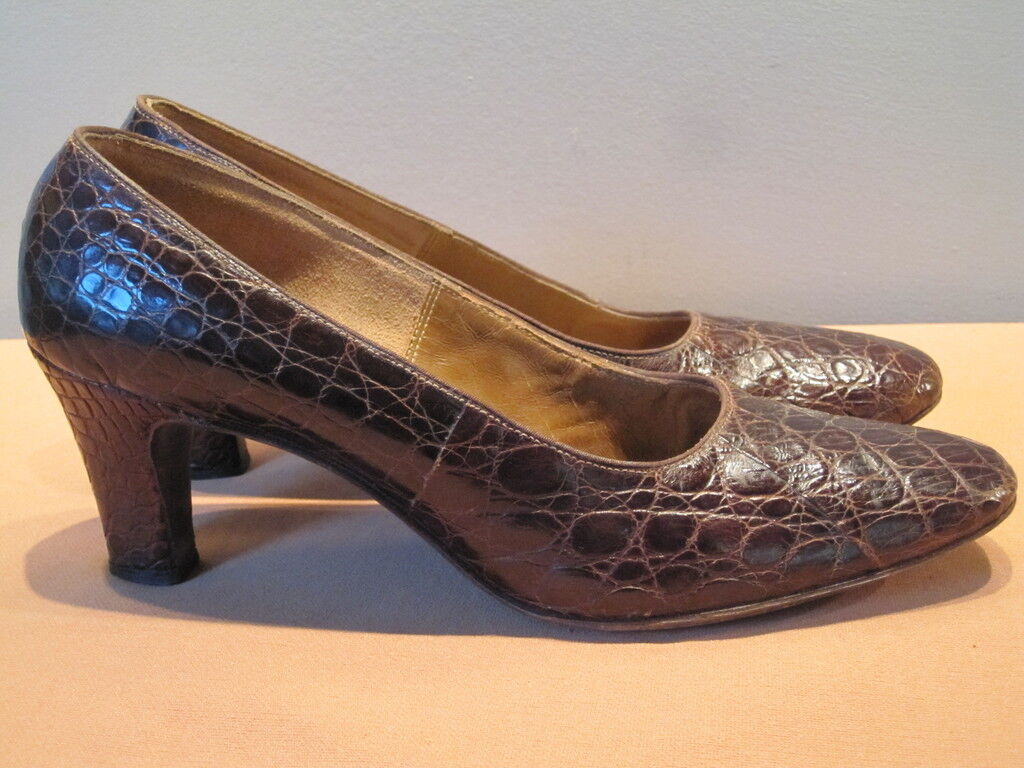 Vintage 50s Brown Troylings Crocodile Alligator Leather Dolly Shoe Heel  Pumps N