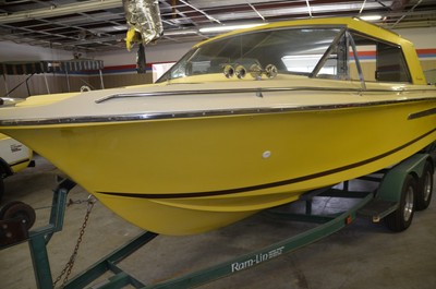 1973 Century Coronado 21' Classic Fiberglass Big Block NO RESERVE