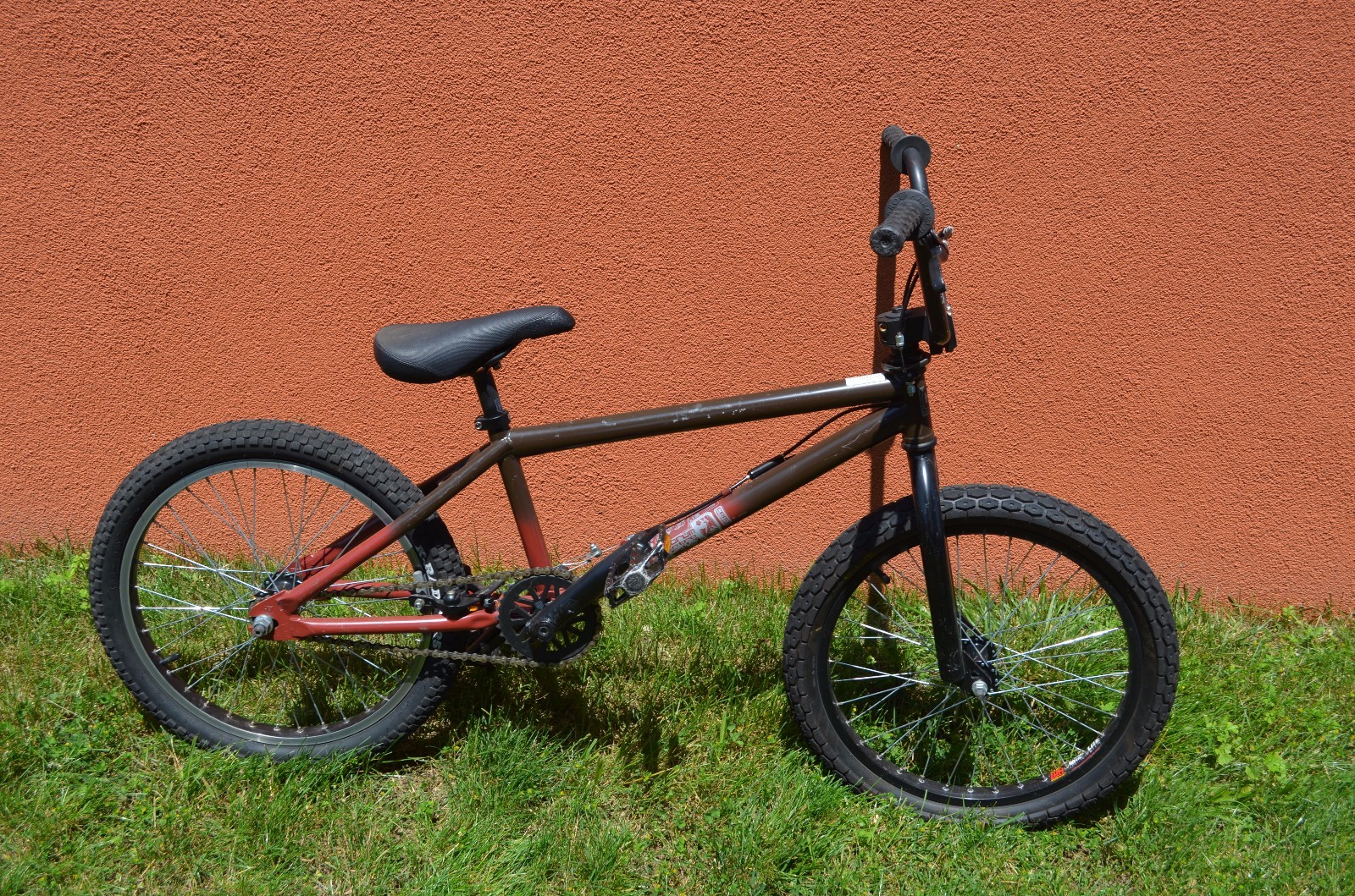 Red Graphite Haro Forum Intro BMX Bike LOCAL PICKUP ONLY 07755