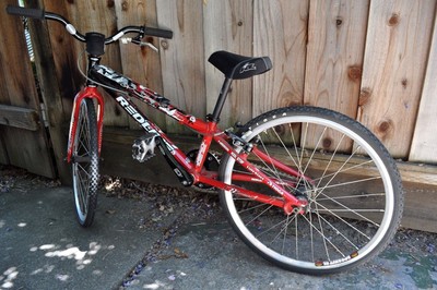 2006 Redline Flight Mini 20" BMX bike - FSA Headset - Black and red - USA