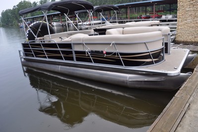 2017 Bentley Cruise 240 pontoon boat 90 HP Mercury 4 stroke demo boat