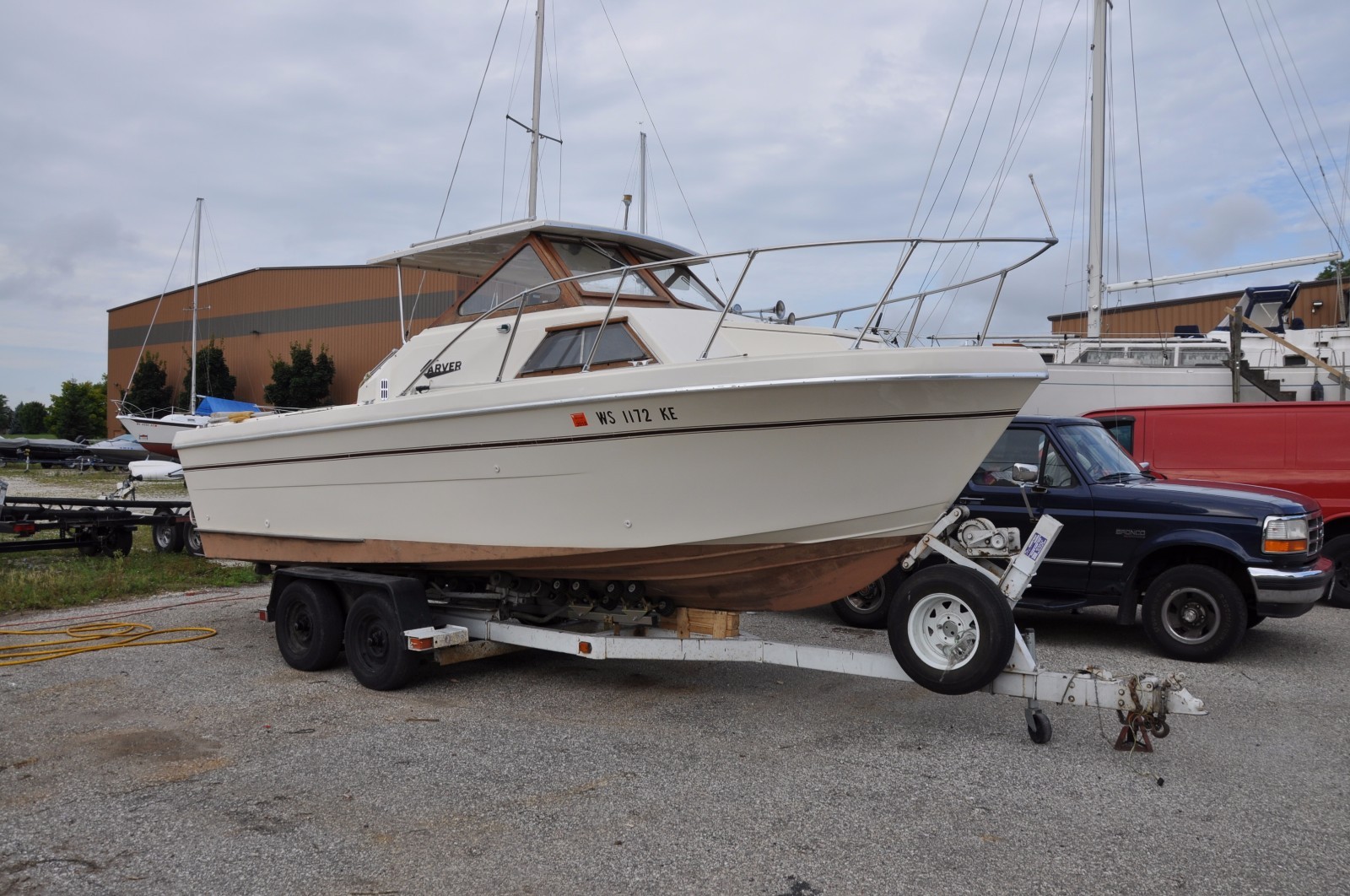 '76 22' Carver Camper 2276 in Excellent Condition 1 Owner 302 V8 OMC & Trailer