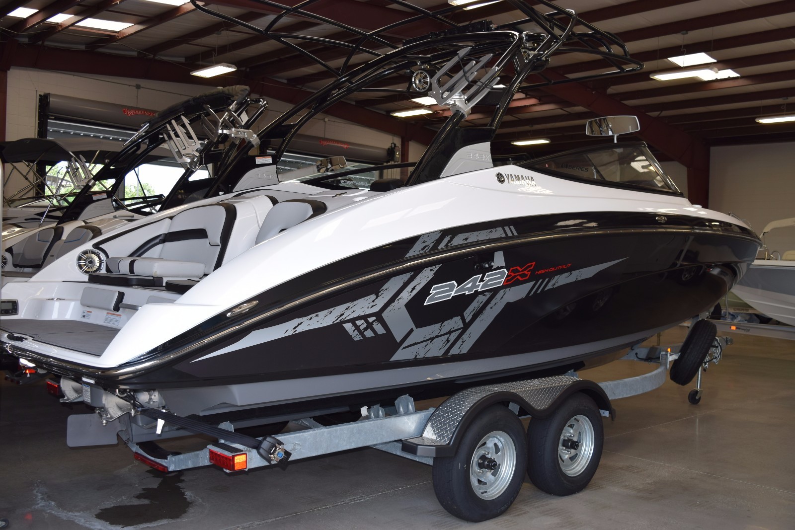 2017 YAMAHA 242X E-SERIES