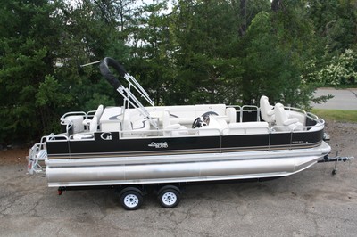 New 2485 Fish and Fun RCRE tritoon pontoon boat with High performance tubes