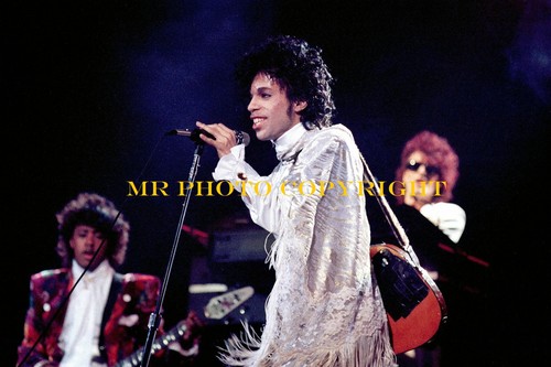 4-x-6-Original-Photo-1-45-PRINCE-THE-ARTIST-FORMERLY-KNOWN-AS