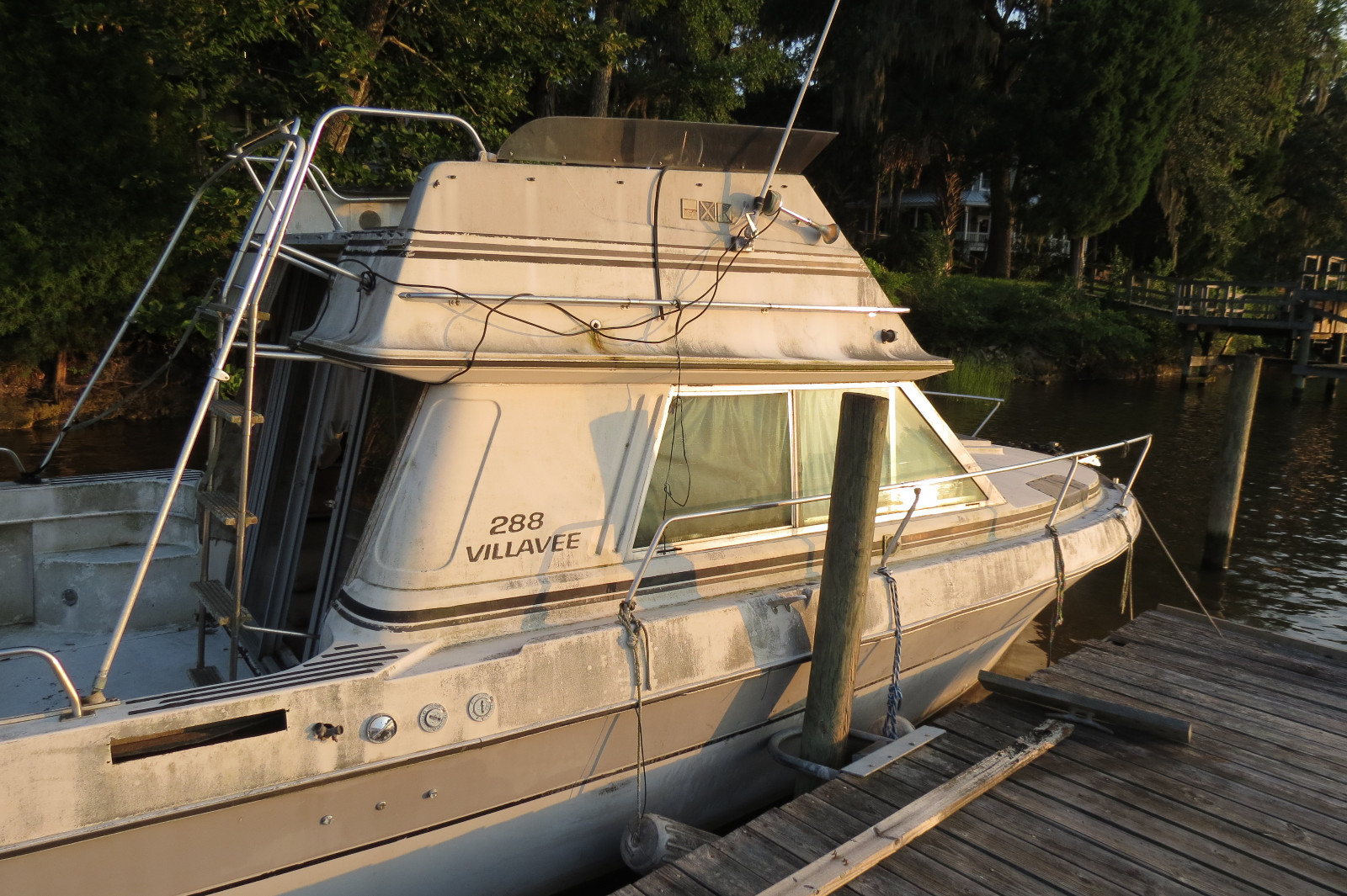 29' Cruiser, Villavee/flybridge
