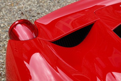 2012 (12) FERRARI 458 ITALIA - ROSSO / CREMA + HIGH SPEC