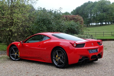 2012 (12) FERRARI 458 ITALIA - ROSSO / CREMA + HIGH SPEC