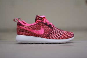 roshe run rose et noir femme roshe run rose et noir femme