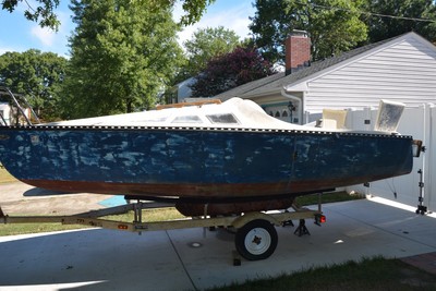 1982 Mirage 5.5 (20 FT) Sailboat with Magic Tilt Trailer