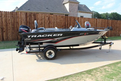 2010 Tracker Targa 17V W/90hp Mercury 2 Stroke