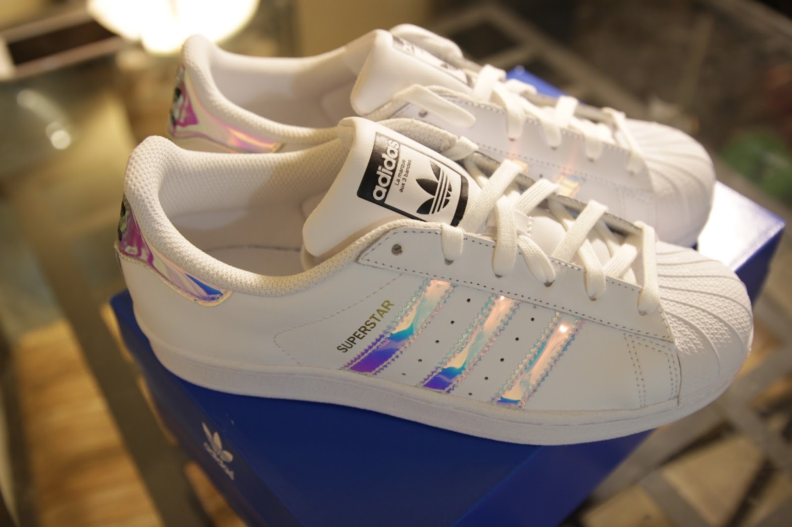 adidas superstar hologram