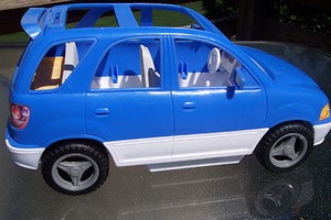 barbie blue suv