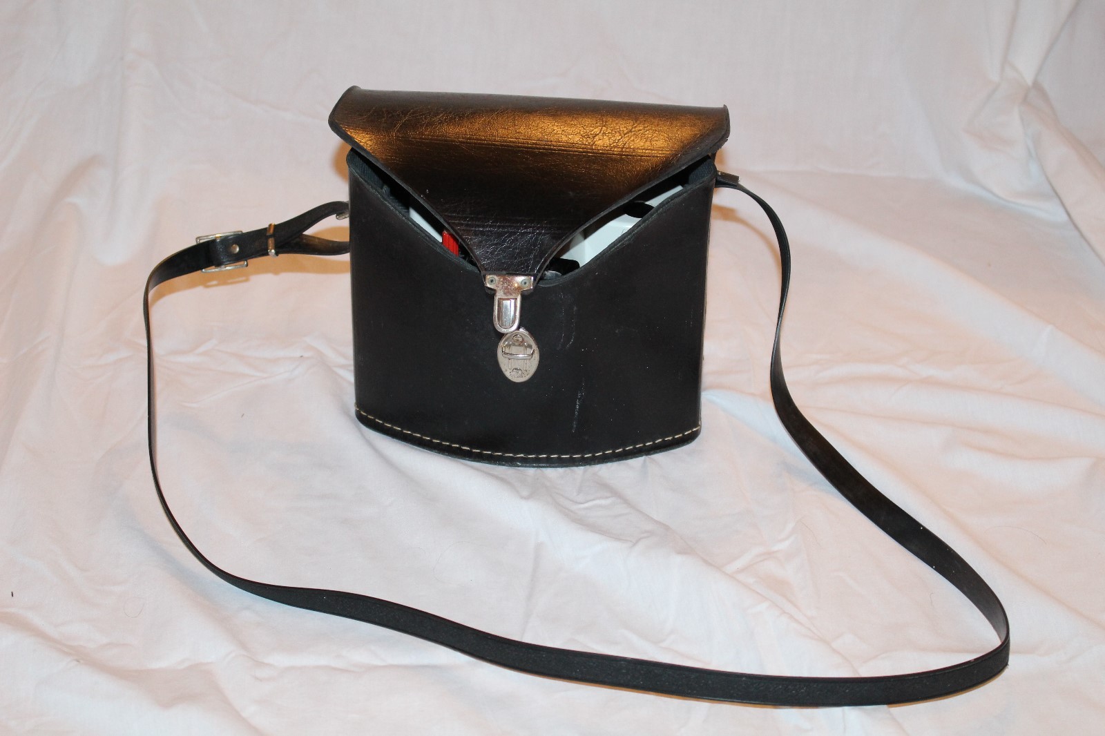 Vintage Poloroid Swinger Model 20 Land Camera - Used with Leather Camera Case