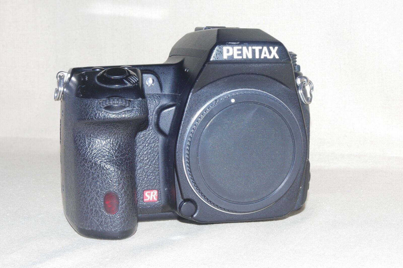 Excellent/Mint K-5 Pentax Digital SLR Body, Batter, Charger, 60 Day Free Return