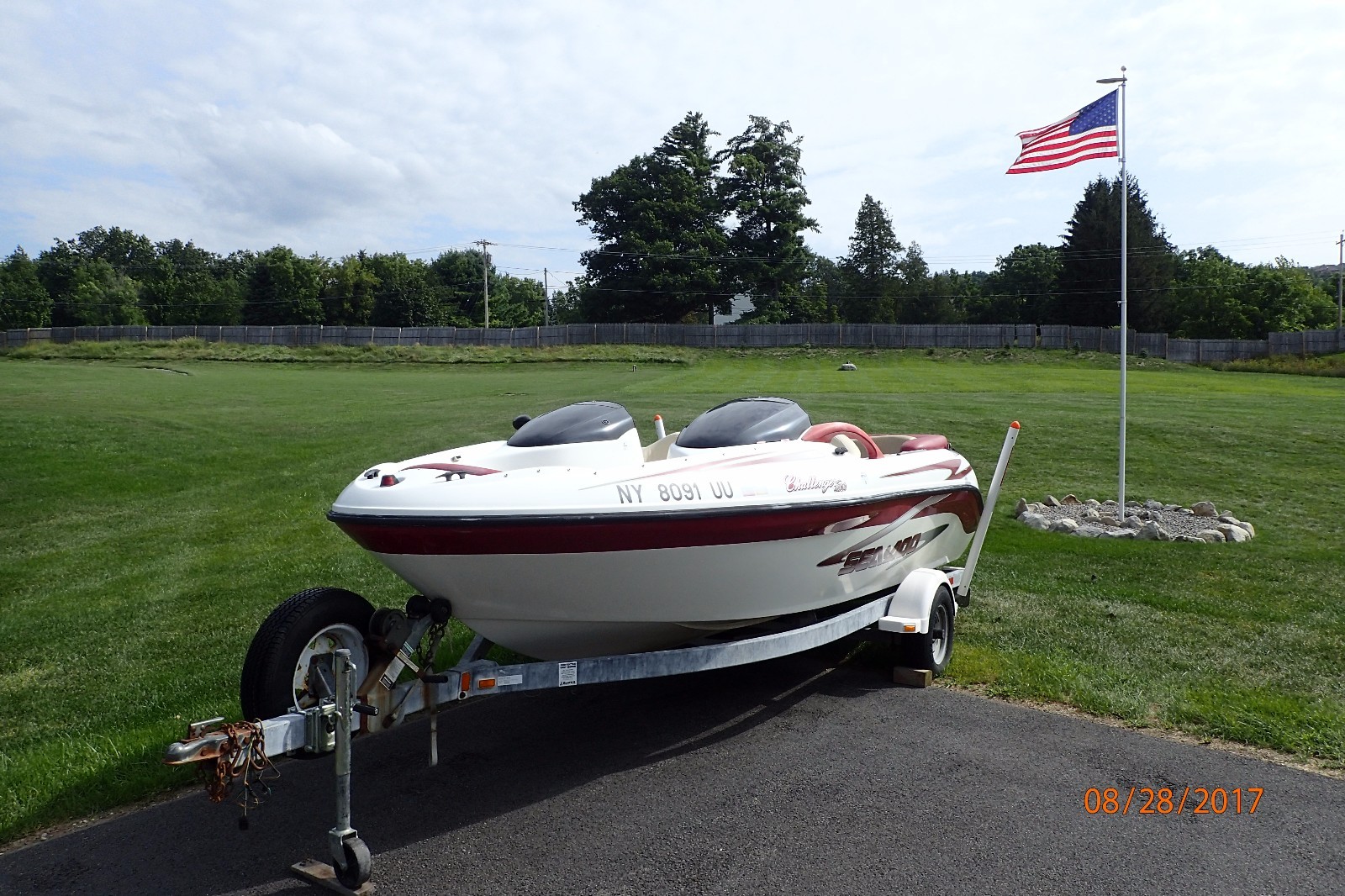 1999 Seadoo Challenger 18’ Jet Boat Very Good Condition Rebuilt Jets Many Extras