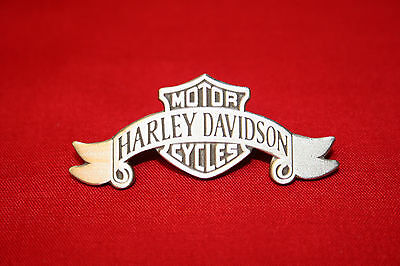 HARLEY DAVIDSON OLD SCHOOL CLASSIC   PIN *** BANNER WITH SHIELD