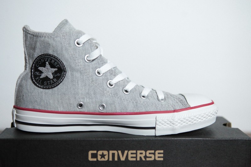 converse grige