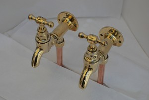 ... WALL-MOUNTED-BELFAST-KITCHEN-SINK-TAPS-OLD-RECLAIMED-REFURBBISHED-TAPS