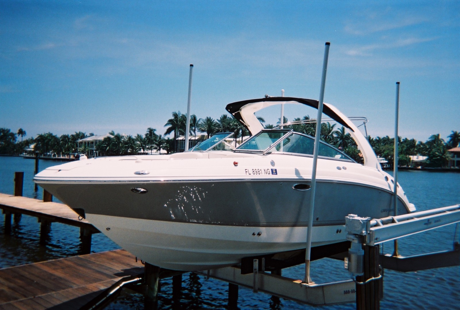 2007 Chaparral 276SSX 28' Cabin Cruiser - Florida