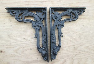 ... -VICTORIAN-CAST-IRON-FOLIAGE-SHELF-WALL-BRACKET-CISTERN-SINK-TOILET