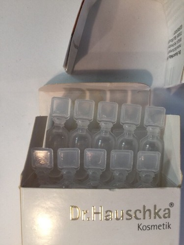EAN 4020829705203 product image for Sensitive Rhythmic Conditioner, Dr. Hauschka, 30 Ampoules | upcitemdb.com
