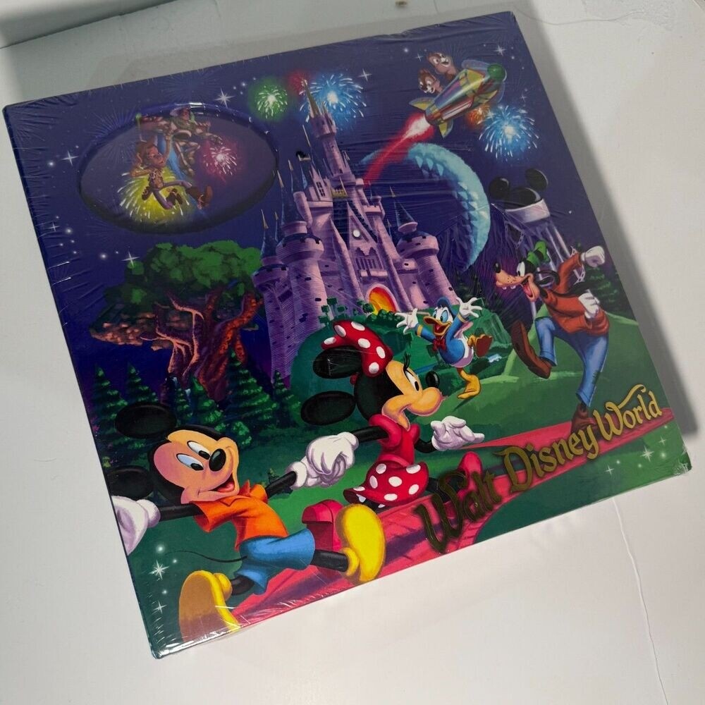 Walt Disney World Photo Album NEW AND SEALED 200 4x6 photos