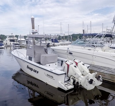 24 Boston Whaler Outrage Restored New Twin 150 Etecs and Trailer & Dual Simrads
