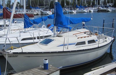 MIRAGE 25 SAILBOAT - EXCELLENT CONDITION