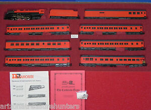 HO-Scale-Rivarossi-NYC-New-York-Central-Cardinals-Train-Passenger-Set 
