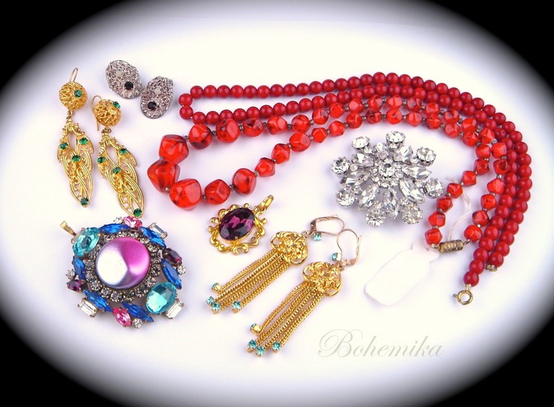 A Brief History Of Czech Glass Costume Jewelry eBay