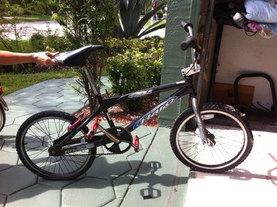 BIKE-TRACK AND TRAIL