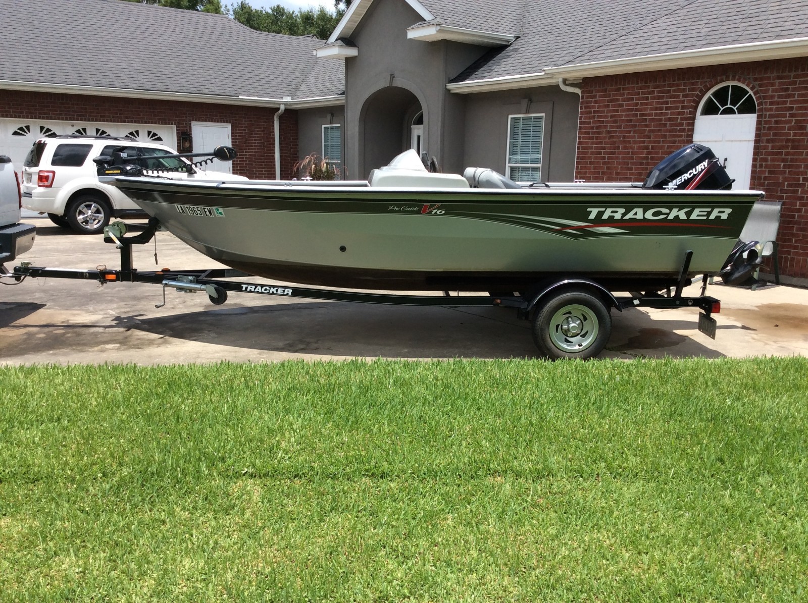 Bass Tracker ProGuide V16 Mercury Outboard Aluminum Welded Trailer