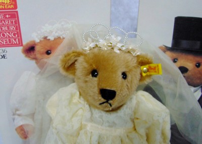 NEW Set (2) Steiff BRIDE & GROOM 14