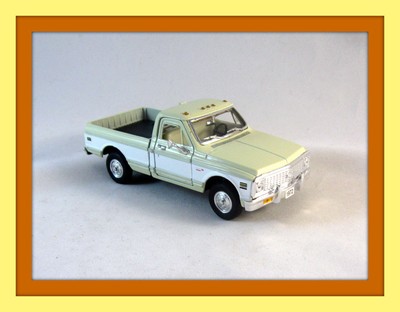 1972 CHEVROLET CHEYENNE PICK-UP TRUCK OFF-WHITE WELLY 1/32 DIECAST CAR MODEL,NEW