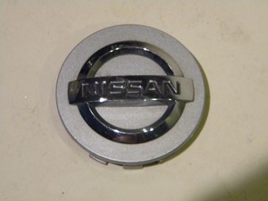 Nissan 350z center caps #5