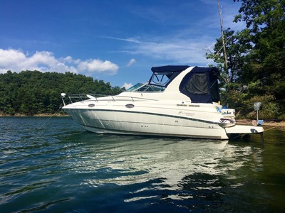 1998 Cruisers Yachts 2870 Rogue