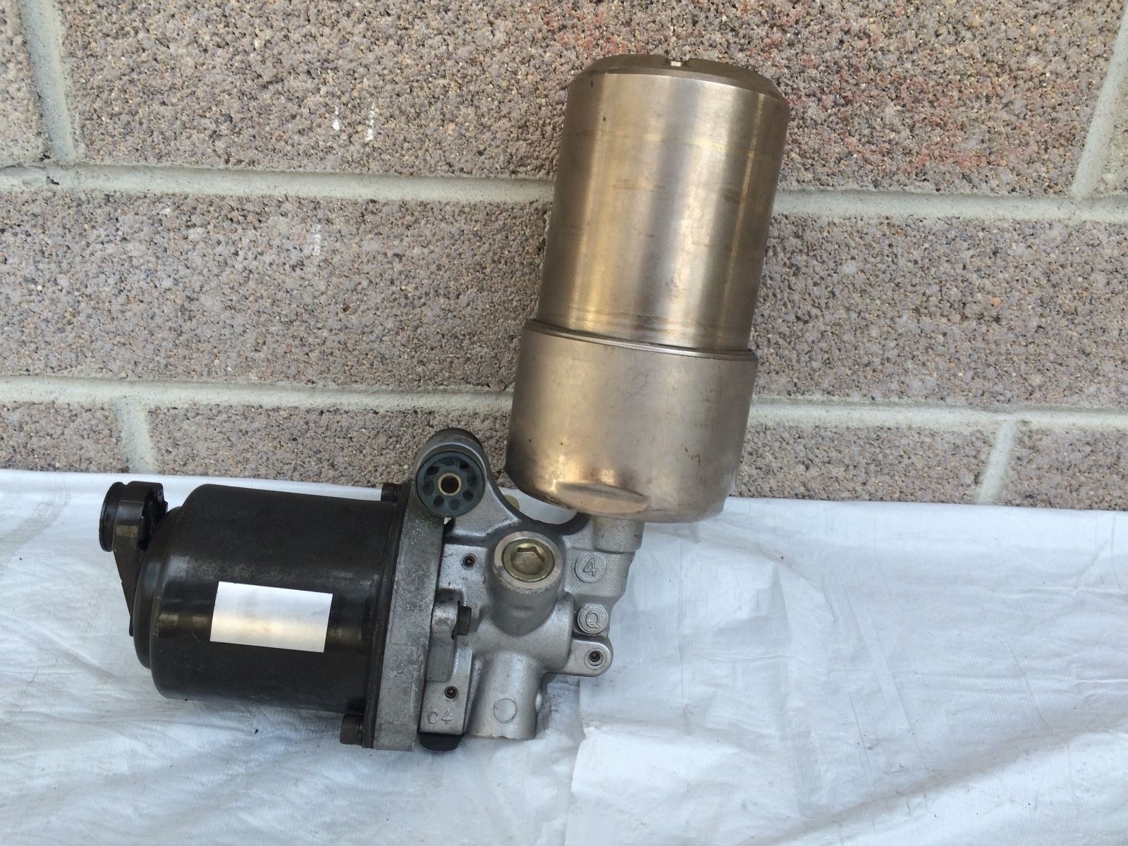 9802 TOYOTA Land Cruiser/ Lexus LX470 Booster ABS PUMP & ACCUMULATOR