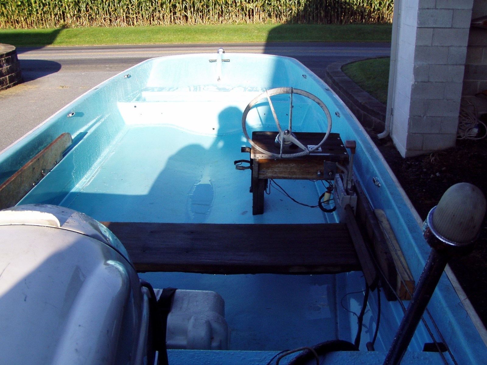 BOSTON WHALER 13' 40 HP JOHNSON EVINRUDE OUTBOARD NO RESERVE