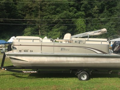 2013 Tahoe 18 pontoon boat 40 hp mercury efi 4 stroke