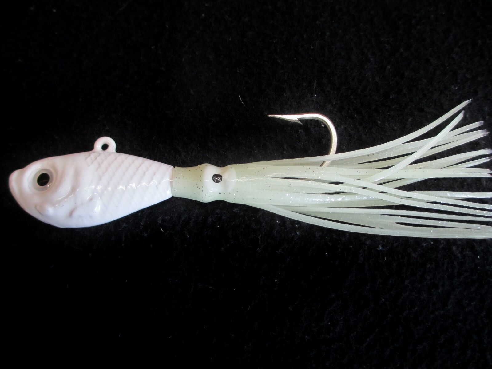 Head Color:White/White Full Body Glow Skirt:2oz to 8oz Man Cave saltwater Bucktail Jigs Lure 10 color 5 Pack